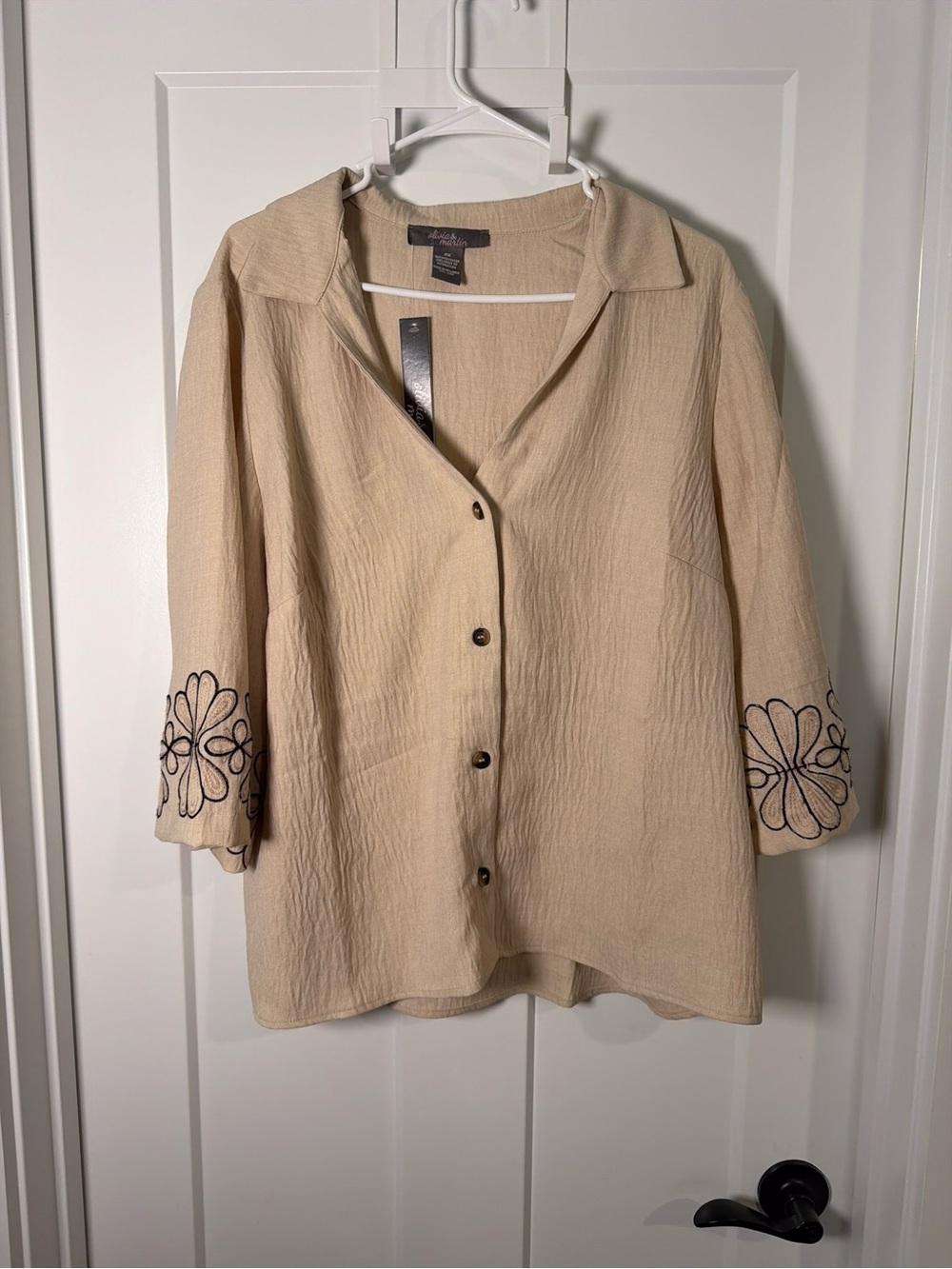 NIC+ZOE Beige Button-Front Shirt with Embroidered Cuffs